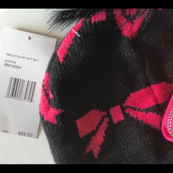 (REDUCED) NWT BETSEY JOHNSON GIFT SET - Picture 9 of 10